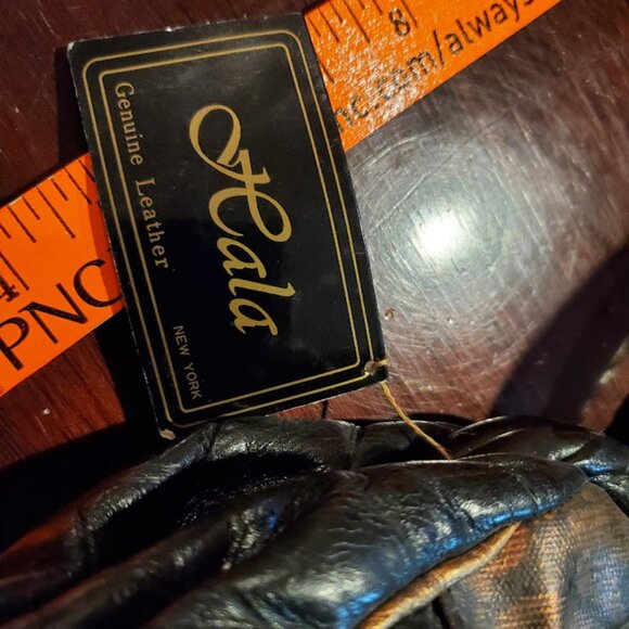 Hala Genuine Leather handbag - new with tags - Picture 2 of 3